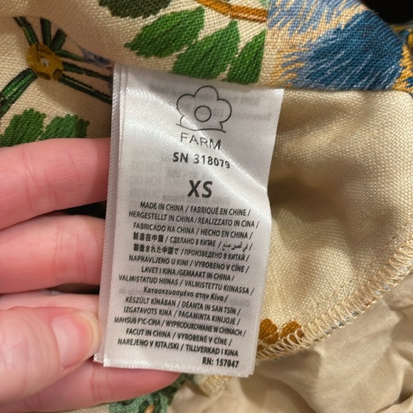 Farm Rio Delicate Garden Crop Top - Picture 6 of 8